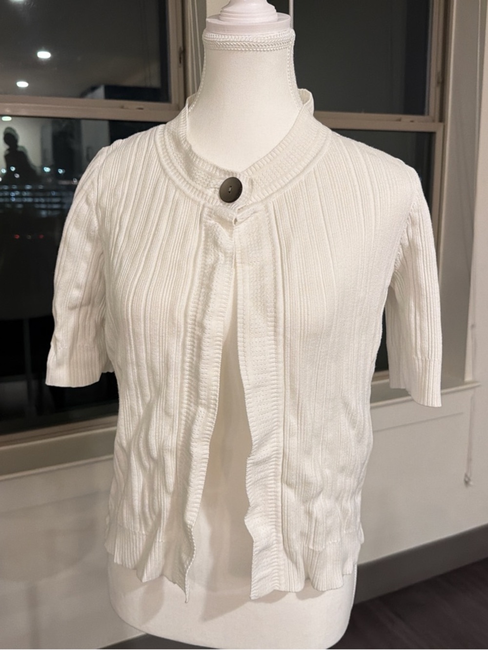 Jones Wear White Ribbed Short-Sleeve Cardigan with Button